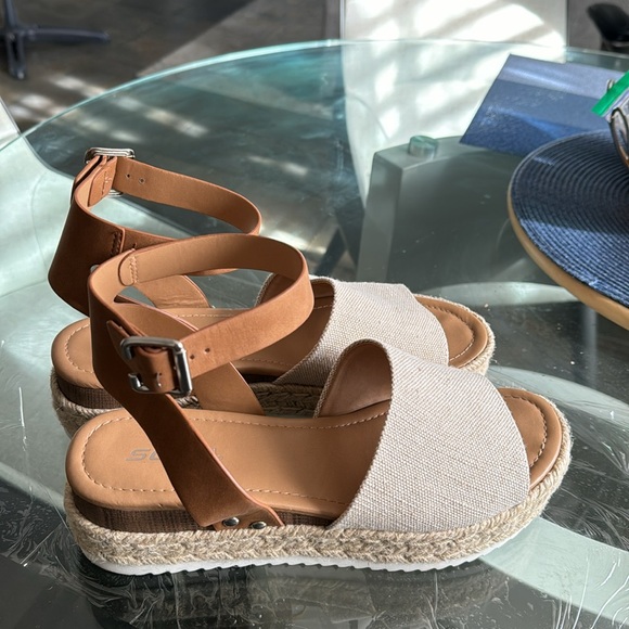 Soda Shoes/Sandal for Women size 10 Brown/Cream - Picture 8 of 9
